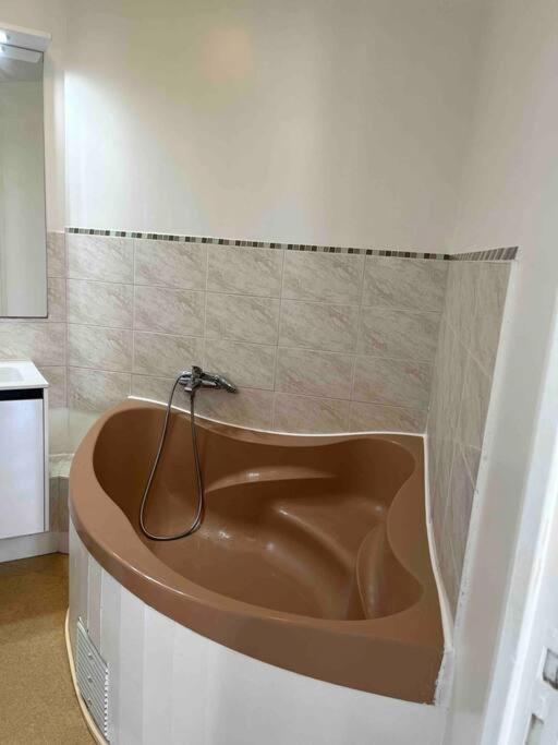 Le Saint Joseph Apartment Chalons en Champagne Exterior photo